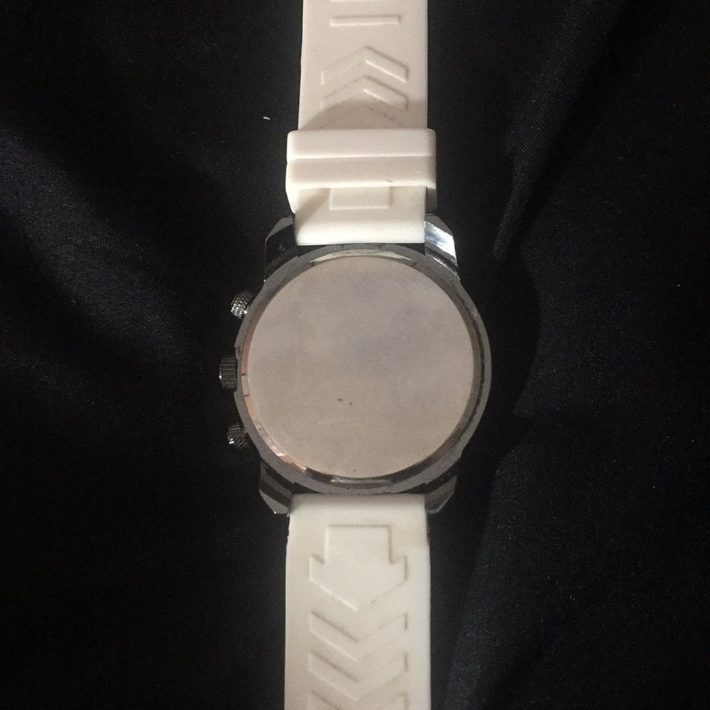 Watch - Picture 2 of 2